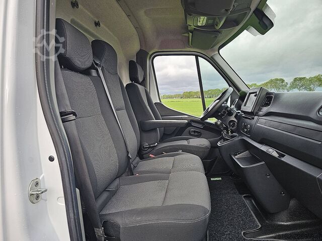 ハイルーフステーションワゴン RENAULT MASTER 2.3 L2H2 Navi Airco Eur6