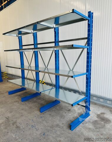  ca. 3,15 lfm. Kragarmregal mit Fachböden H: 250cm 140 kg/Arm META Multistrong