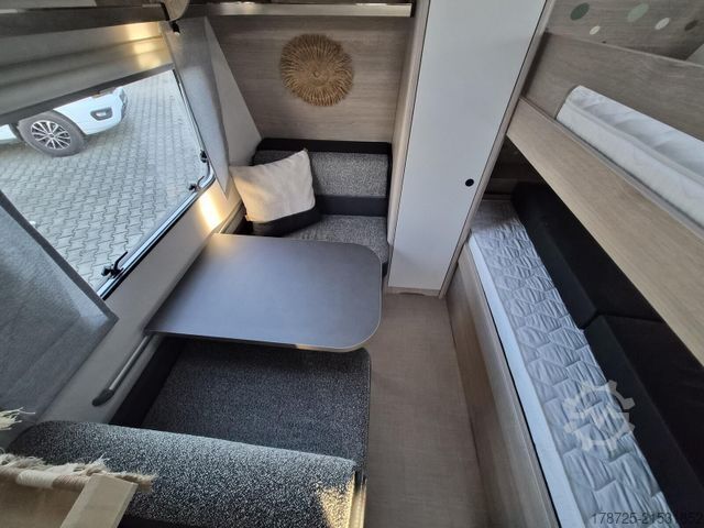 Karavan BÜRSTNER Premio Plus 510 TK SkyLine / Hubbett
