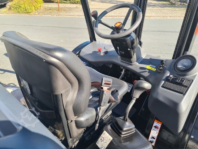 Rough terrain forklift truck Manitou MC 18.4 Stage3B