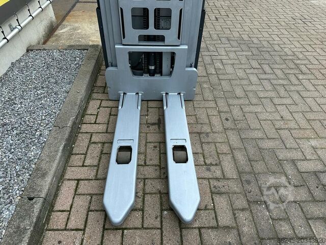 VS-22446 电动三重升降堆垛车 Still 4,716mm，工时少 STILL EXVSF14