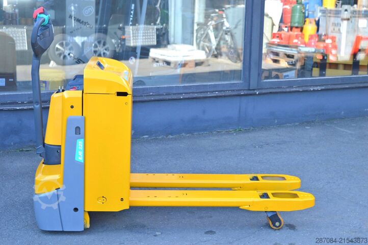 Niederhubwagen Jungheinrich EJE 225