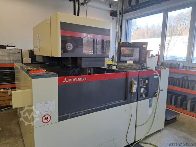 Drahterodiermaschine Mitsubishi FA 20 S ADV