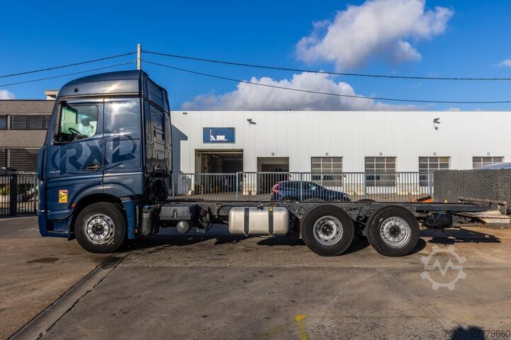 Chassis cab Mercedes-Benz ACTROS 2548