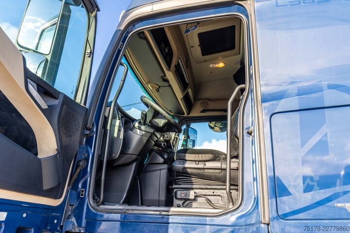 Šasija sa taksijem Mercedes-Benz ACTROS 2548
