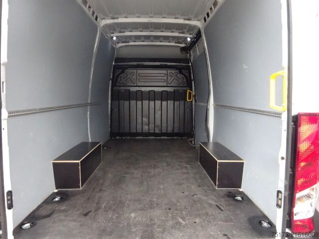 Фургон з високим дахом IVECO Daily Kasten 35 S 16A8 V 156PS ACC AHK Luftfed.