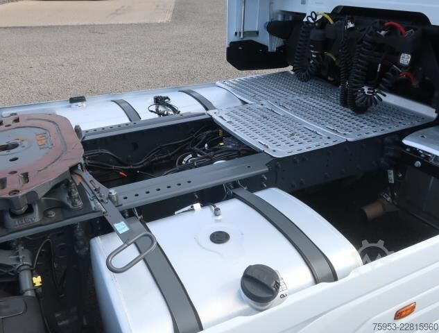 Tractor estándar DAF XG+ 530 Intarder Standklima Navigation Leder