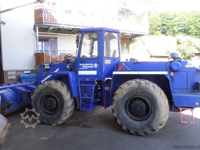 جرافة ذات عجلات ZETTELMEYER ZL  1801 4/1 Schaufel 14 To  1 Hand    THW