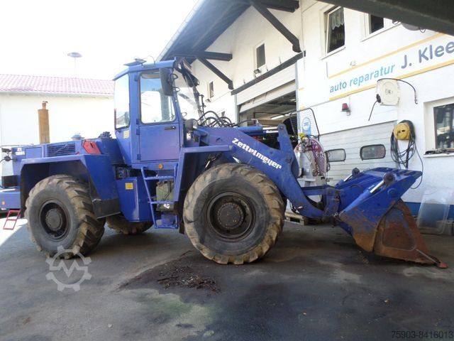 جرافة ذات عجلات ZETTELMEYER ZL  1801 4/1 Schaufel 14 To  1 Hand    THW