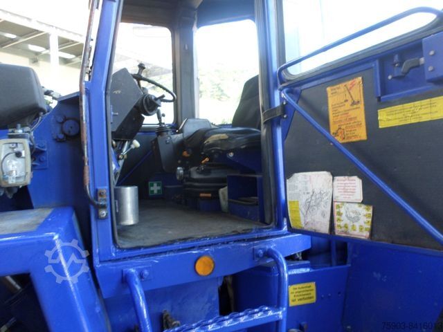 جرافة ذات عجلات ZETTELMEYER ZL  1801 4/1 Schaufel 14 To  1 Hand    THW