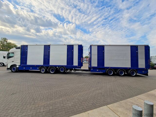 Превоз на едър рогат добитък Volvo FH 13.500 Globetrotter 8x2*6 - 3 deck livestock...