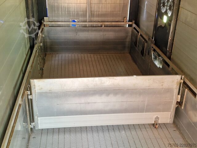 Transport de bétail Volvo FH 13.500 Globetrotter 8x2*6 - 3 deck livestock...