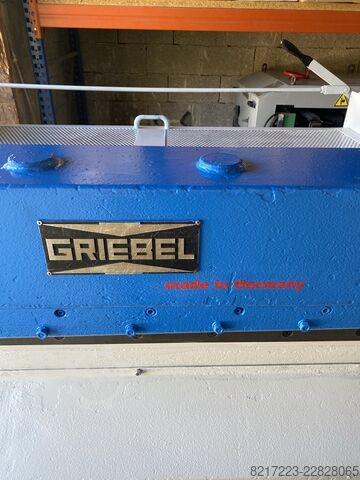 Enderezadora de chapa GRIEBEL BRA