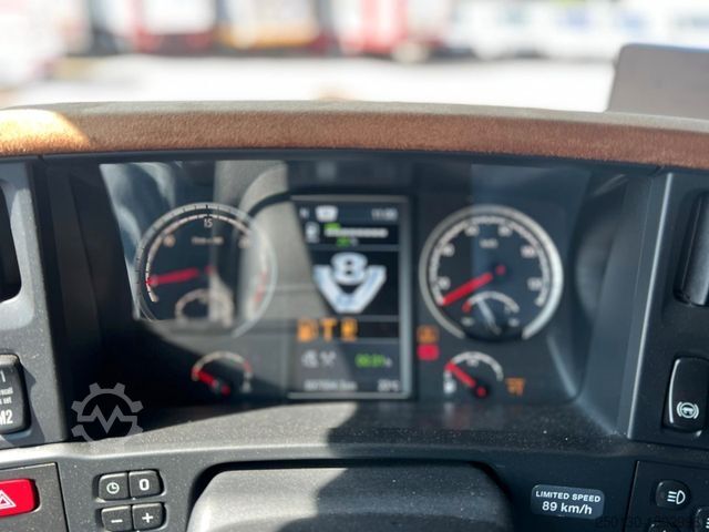 Standard nyergesvontató SCANIA R 620 V8 6x2 Liftachse Boogie Longline