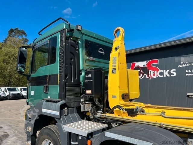 卷臂钩自卸卡车 MAN TGS 35.400 8x4 HIAB-Abrollkipper