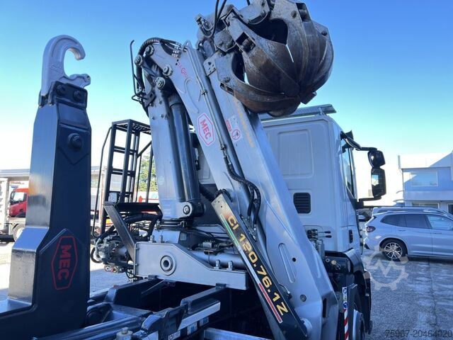 Lori hooklift dengan kren Iveco Stralis 480