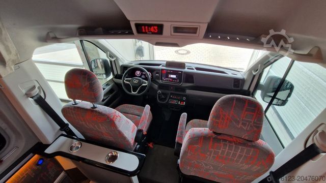 Minibus VOLKSWAGEN 3 x MAN TGE Lagerfahrzeug baugleich Crafter