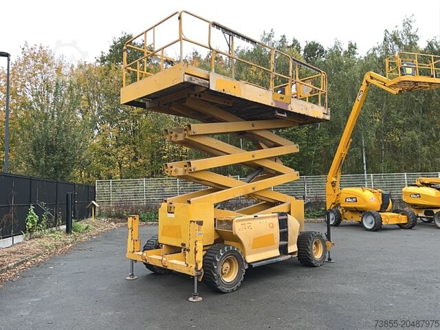 Makaslı kaldırma masası JLG 4394RT (15m)