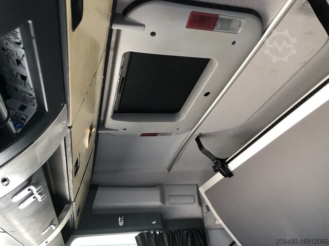 Kravas automašīna ar plakano virsbūvi un brezentu MAN 26.440 TGX JUMBO BDF Pr.Plane , Retarder