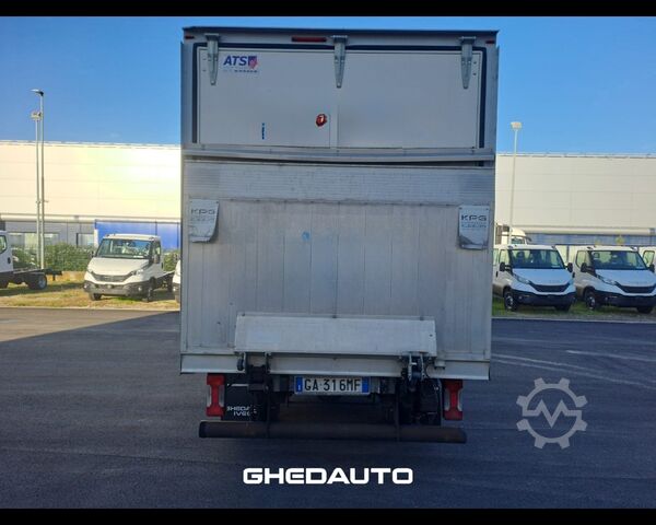 미니버스 IVECO 35C16 CON SPONDA CARICATRICE POSTERIORE
