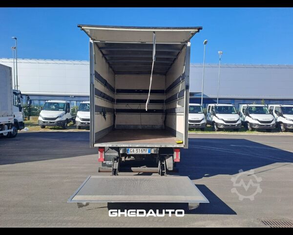 미니버스 IVECO 35C16 CON SPONDA CARICATRICE POSTERIORE