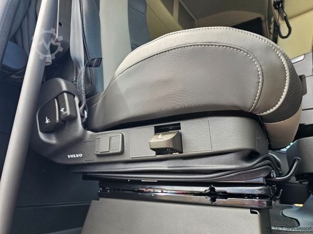 Standard tractor unit VOLVO Volvo 460 neues Modell, full Option, 2 Kreis Hyd