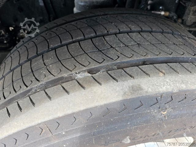 Standard tractor unit VOLVO Volvo 460 neues Modell, full Option, 2 Kreis Hyd