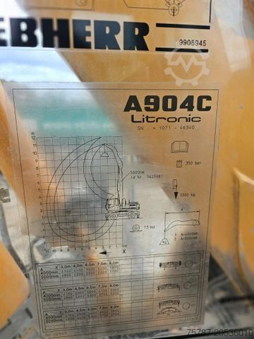 Tekerlekli ekskavatör LIEBHERR A 904-2 C Litronic mit fahrbarer Kabine, Klima