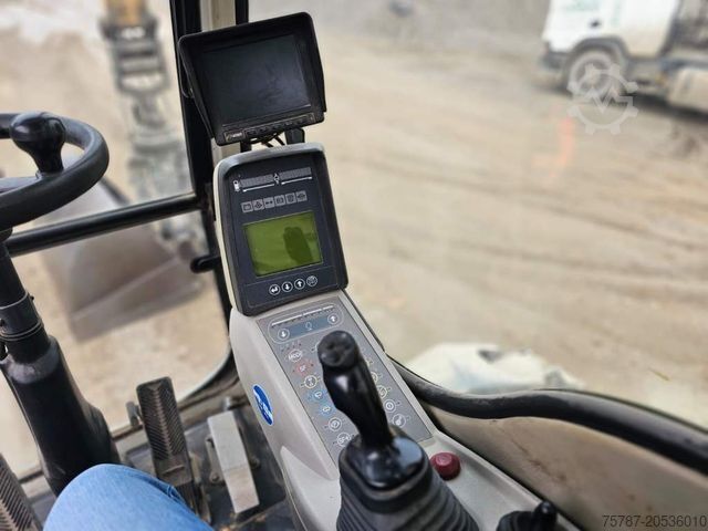 Tekerlekli ekskavatör LIEBHERR A 904-2 C Litronic mit fahrbarer Kabine, Klima