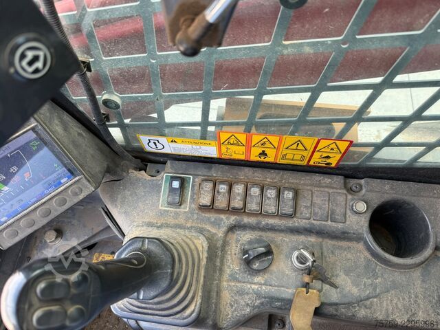 Mini-escavadora Takeuchi TL10V-2 Mini - Lader 2019