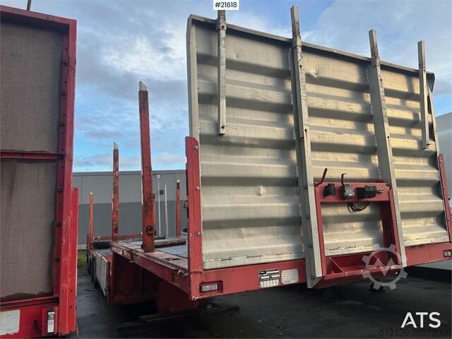 Low loader Vang DC 111 Ts 3 axle well trailer