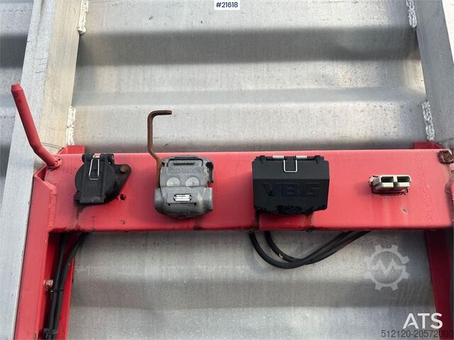 Low loader Vang DC 111 Ts 3 axle well trailer