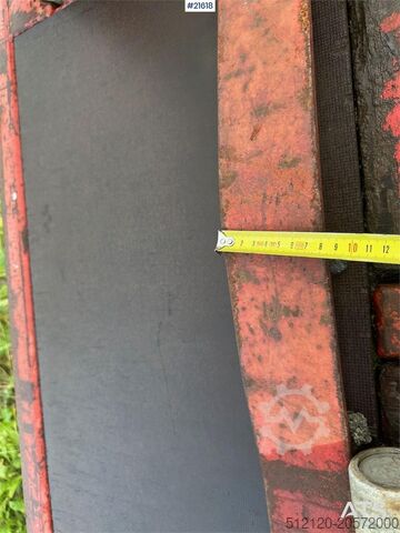 Low loader Vang DC 111 Ts 3 axle well trailer