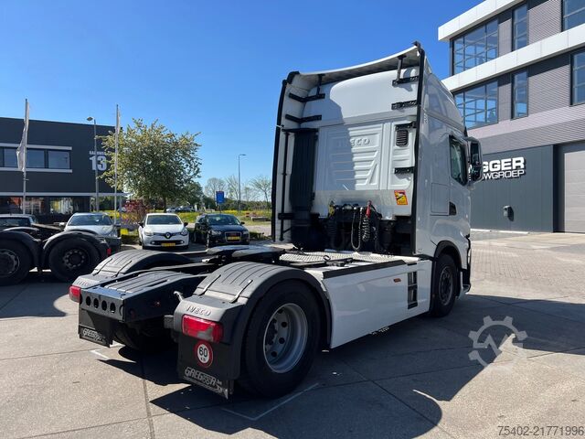 Estándar-SZM Iveco S-WAY 490 / Intarder / 2x Tank / New Tyres
