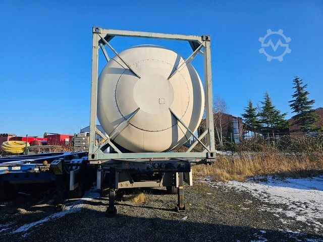 Tanker semitrailer VAN HOOL Tankchassis + Tankcontainer,363.054 Km