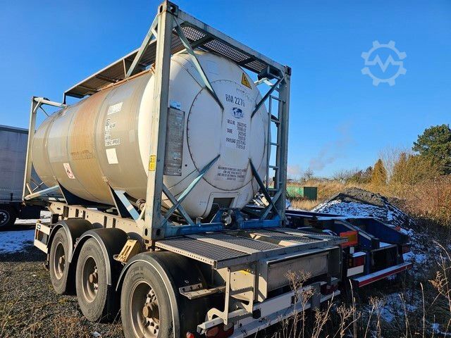 Tanker semitrailer VAN HOOL Tankchassis + Tankcontainer,363.054 Km