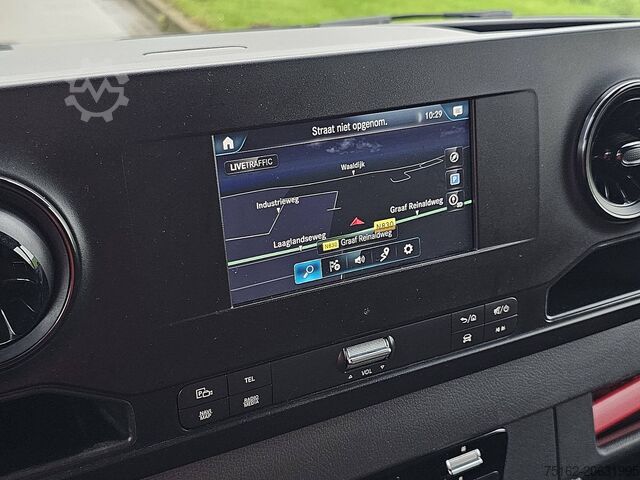 Mobil station wagon beratap tinggi MERCEDES-BENZ SPRINTER 215 ac automaat EURO6