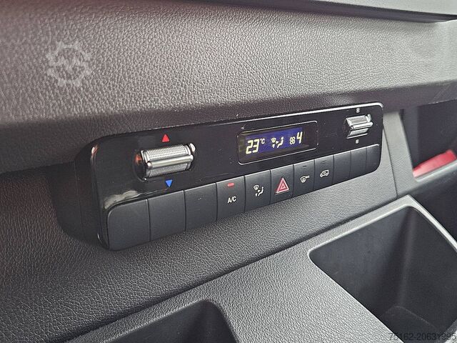 Mobil station wagon beratap tinggi MERCEDES-BENZ SPRINTER 215 ac automaat EURO6