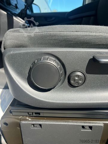 पैनल वैन MERCEDES-BENZ Vito 114 LANG KLIMA TEMPOMAT SCHRÄNKE/REGALE AHK