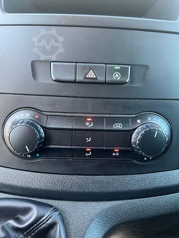 पैनल वैन MERCEDES-BENZ Vito 114 LANG KLIMA TEMPOMAT SCHRÄNKE/REGALE AHK