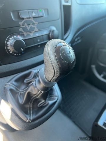 पैनल वैन MERCEDES-BENZ Vito 114 LANG KLIMA TEMPOMAT SCHRÄNKE/REGALE AHK
