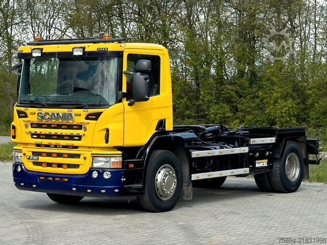 Camion benne à bras amovible SCANIA P 230 Abrollkipper * 4x2 * Top Zustand !