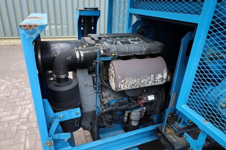 Elevador de tesoura Genie GS5390 Diesel, 4x4 Drive, 18.15m Working Height, 6