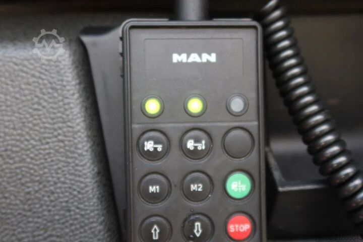 Chasis con cabina MAN TGX 26.510 6x2 Intarder. Volledige luchtvering