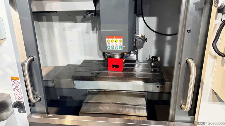 Vertikales Bearbeitungszentrum Used Haas VF2SS YT Vertical Machining Centre