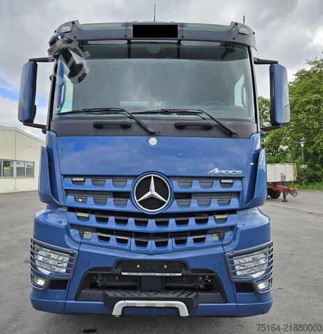 φορτηγό με επίπεδη καρότσα Mercedes-Benz Arocs 2651 L 6x4