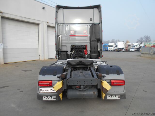 جرار طرق قياسي DAF XF 510