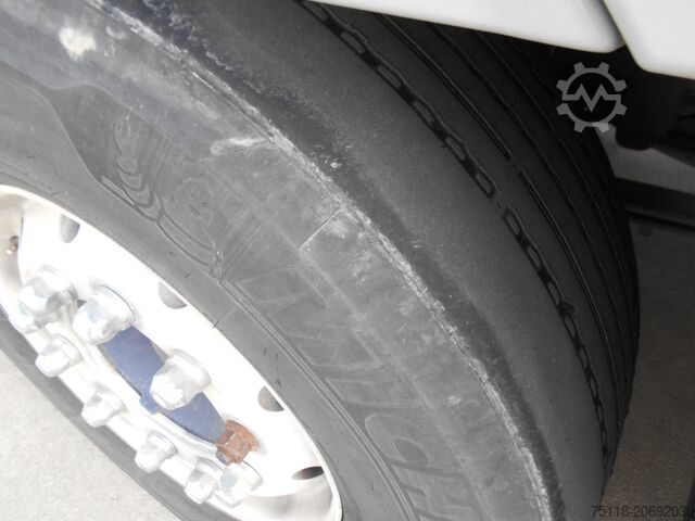 جرار طرق قياسي DAF XF 510