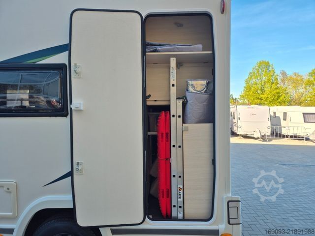 Pusiau integruotas kemperis CHAUSSON 650 VIP *Hubbett*Smart-TV*Luftfeder*Navi*Solar