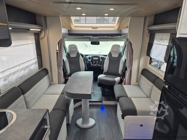Pusiau integruotas kemperis CHAUSSON 650 VIP *Hubbett*Smart-TV*Luftfeder*Navi*Solar
